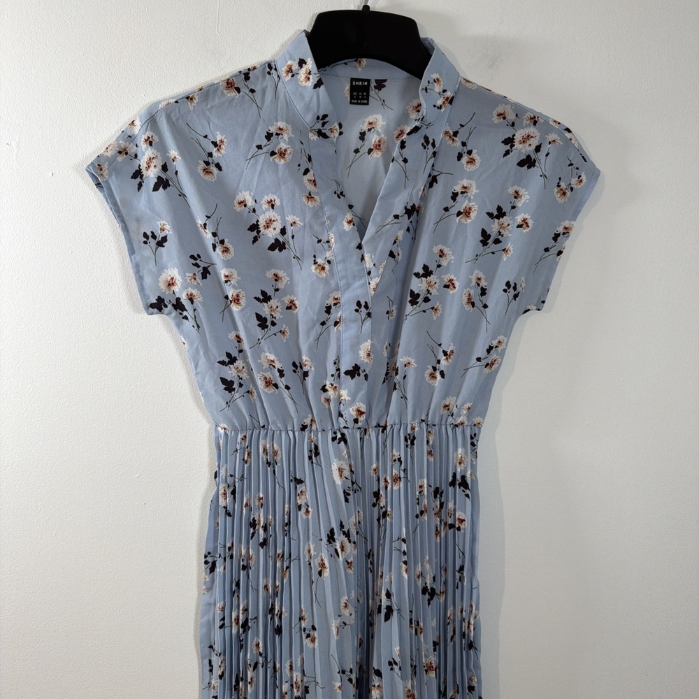 Light Baby Blue Floral Pleated Midi Dress Small VNeck Short Sleeve Summer Spring